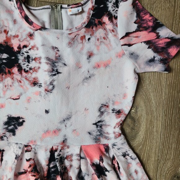 RARE Pink and Black Tie Dye Dress - Lularoe Amelia UNICORN! - Picture 7 of 8